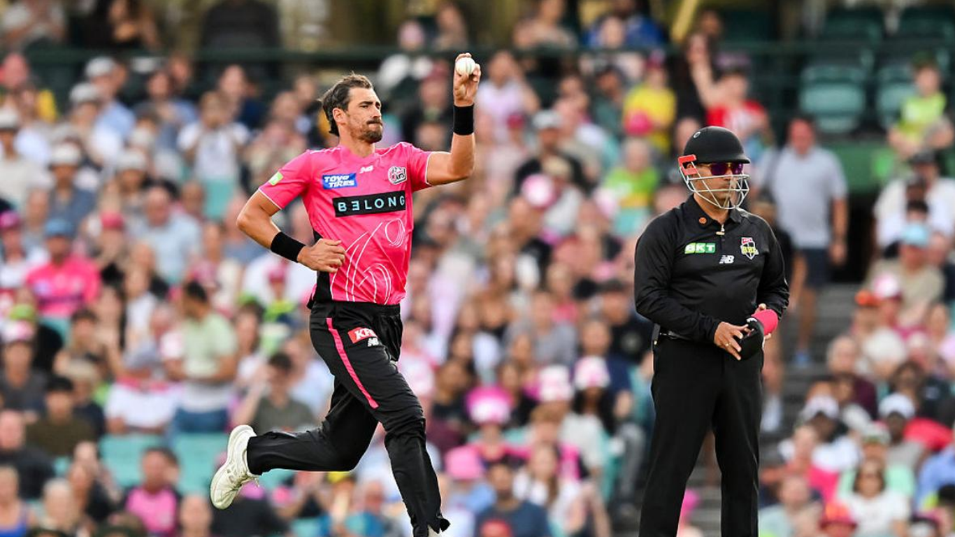 WATCH: Starc dazzles with career-best BBL spell
